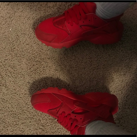 Red Huraches - Picture 10 of 11